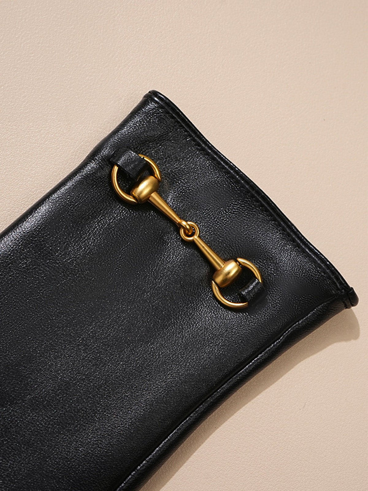 Gants cuir femme noir, accessoire hiver cuir, gants doublés chauds, tactiles élégants, gants avec détail doré, modèle Jinya - Écharpe - Noir M