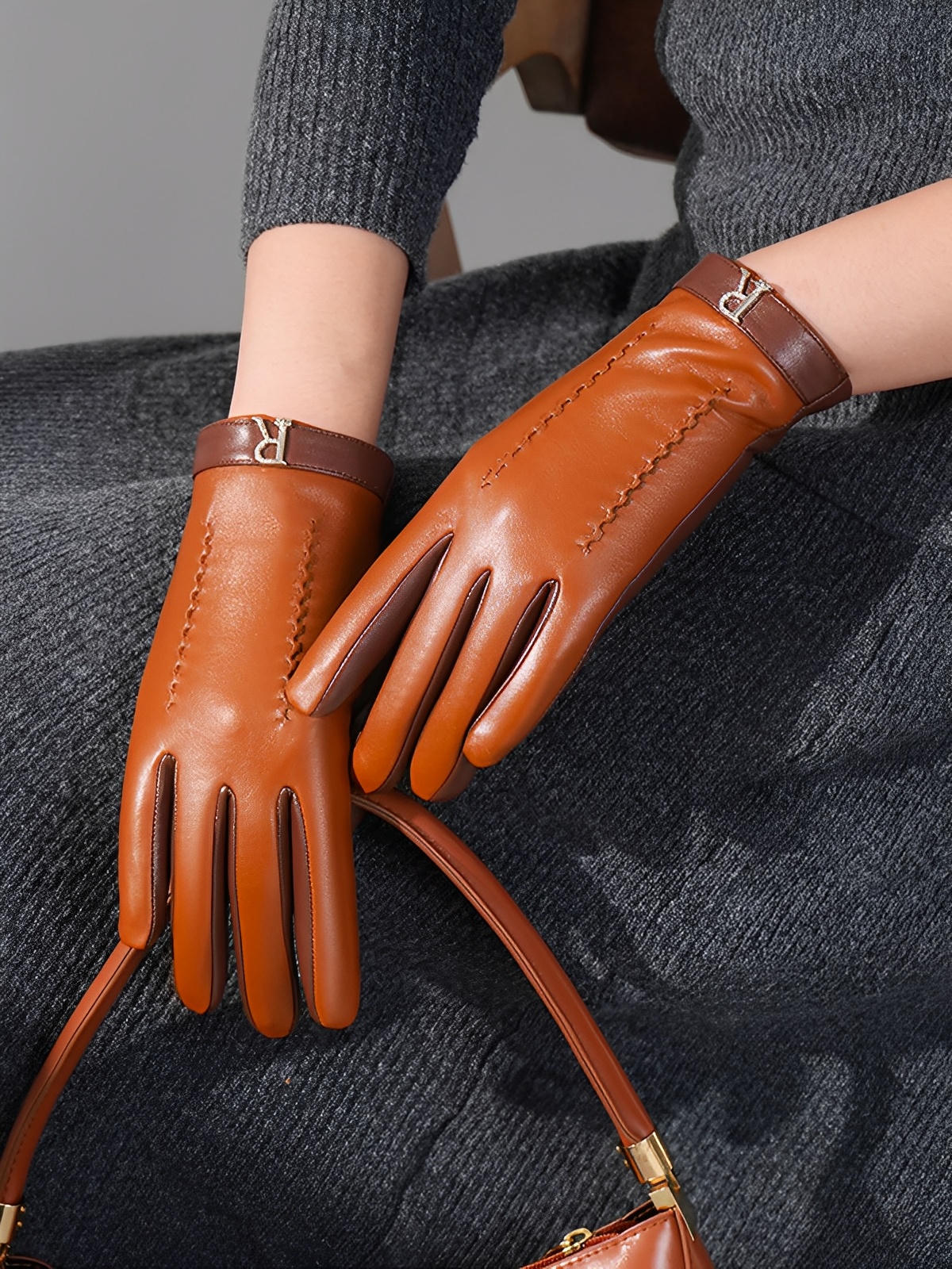 Gants en cuir marron femme, doublés polaire, compatibles écran tactile, hiver chic, accessoire mode, modèle Winea - Écharpe - Camel M