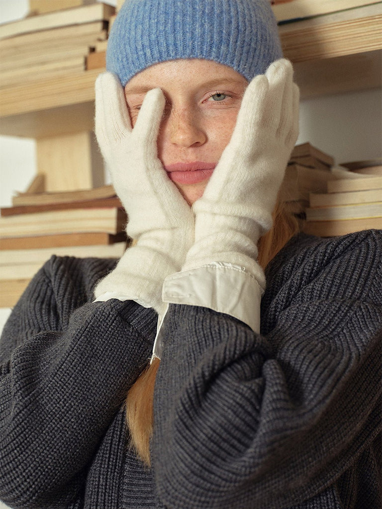 Gants en maille douce, gants hiver femme, gants longs tricotés, gants chauds doux au toucher, gants colorés unis, gants tactiles laine mélangée, modèle Kinz - Écharpe - Blanc