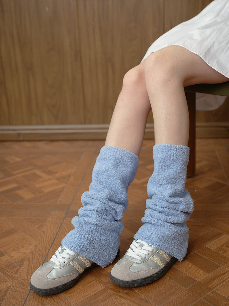 Guêtres en maille douce, guêtres d’hiver confortables, chauffe - jambes femme, accessoires cocooning, style Y2K moderne, guêtres hautes, modèle Arone - Guêtre - Bleu