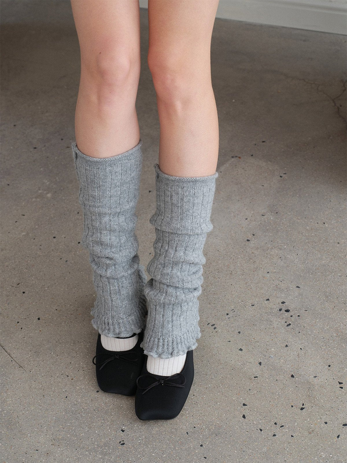 Guêtres laine mélangée, jambières maille douce, accessoires hiver femme, chaussettes longues chaudes, style danseuse confortable, modèle Penzie - Guêtre - Gris