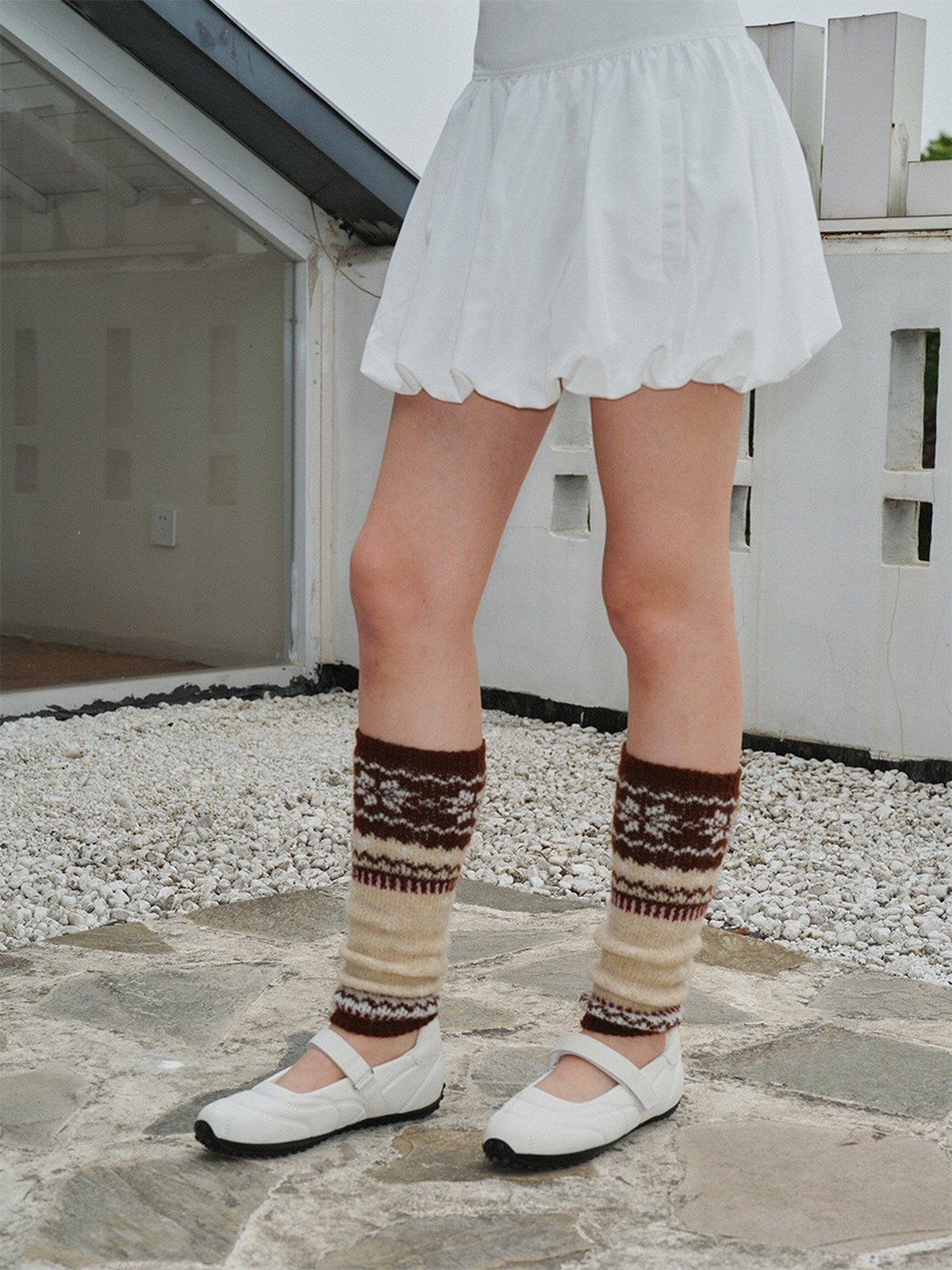 Guêtres tricotées femme, laine mélangée chaude, motif jacquard nordique, accessoire hiver confortable, guêtres longues beige marron, modèle Amnèse - Guêtre - Marron et beige