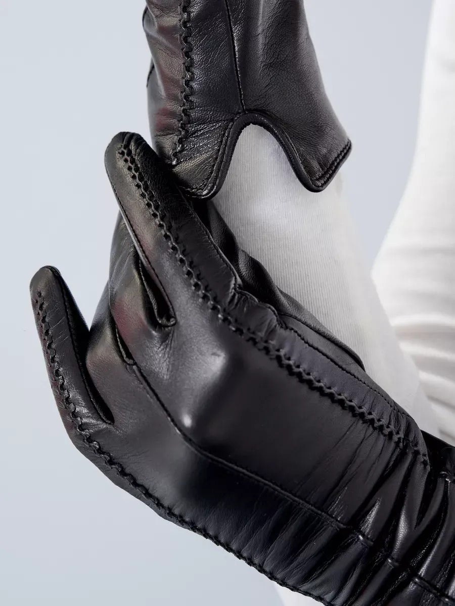 Black leather gloves for women, long winter touchscreen gloves lined with wool, warm and elegant accessories, Guiseppa model