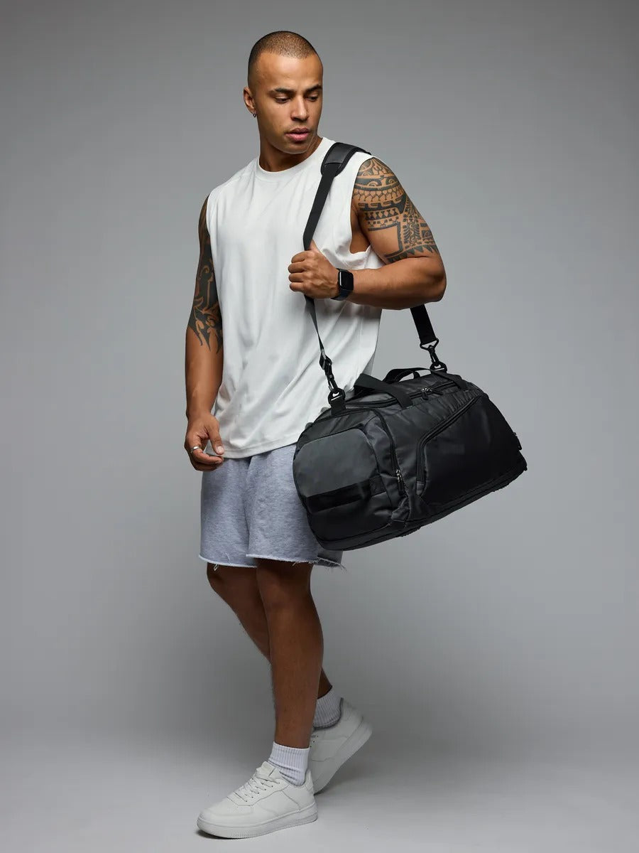 Water-repellent sports bag, shoe compartment, travel bag, fitness bag, shoulder bag, Kilim model