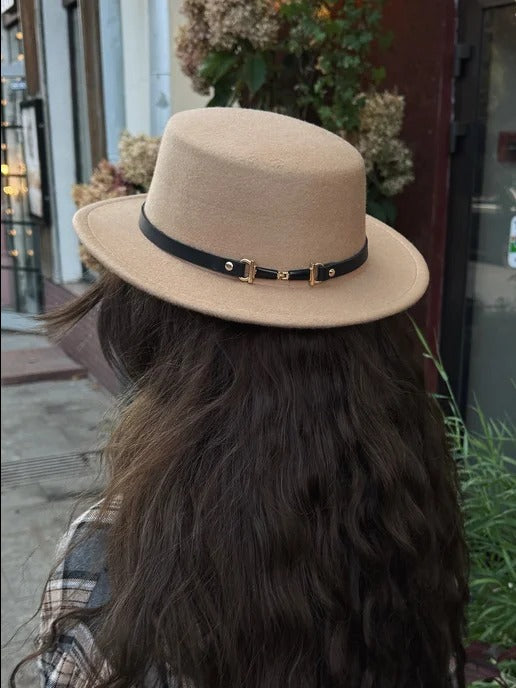 Women's felt hat, retro, autumn winter fashion accessory, flat hat with short brim, vintage style with ribbon, Ogana model