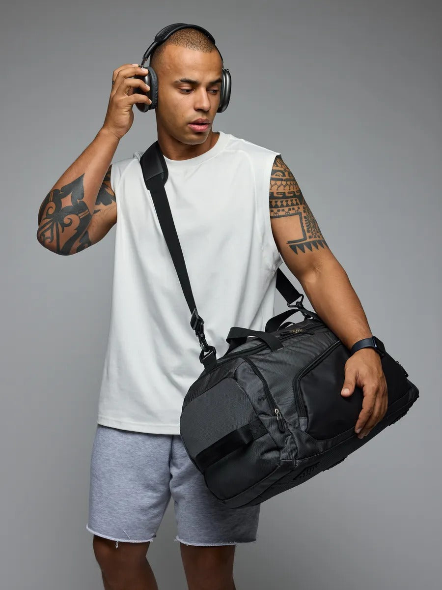 Water-repellent sports bag, shoe compartment, travel bag, fitness bag, shoulder bag, Kilim model
