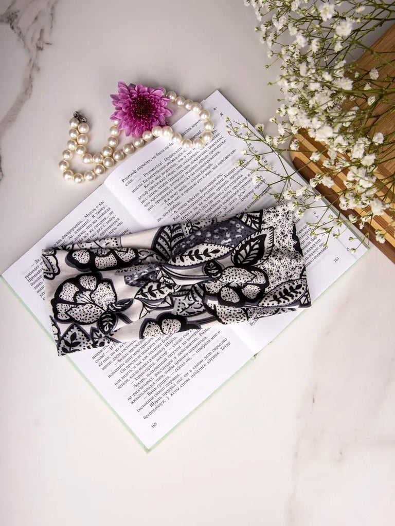 Fascia per capelli donna, larga, elastica, con stampa floreale nera e bianca, yoga, sport, trucco, acconciatura, modello Alola