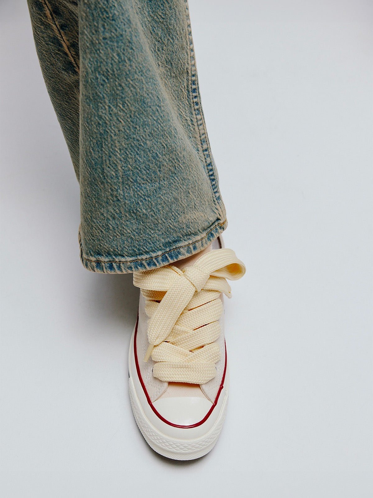 Lacets larges sneakers, lacets plats colorés, lacets épais résistants, mode unisexe, lacets pour baskets et streetwear, y2k, modèle Pencie - Blanc cassé 80 cm