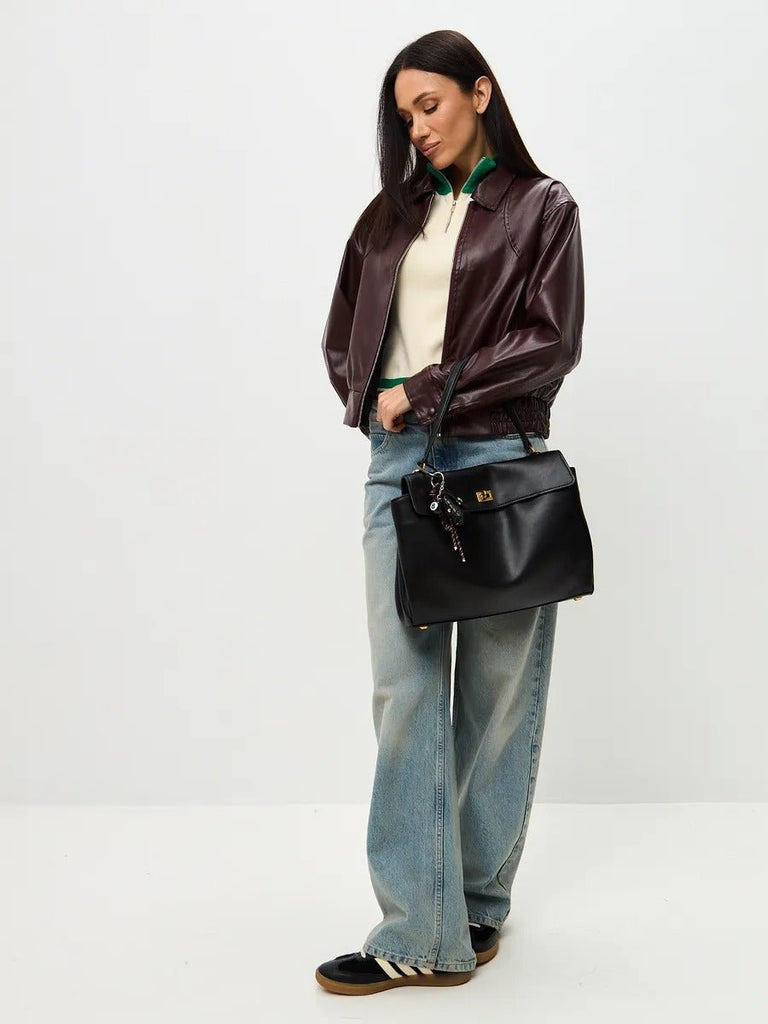 Mini sac noir à breloques, bijou de sac 8 - ball, porte - clés mode, accessoire tendance 2025, modèle Marion - Noir