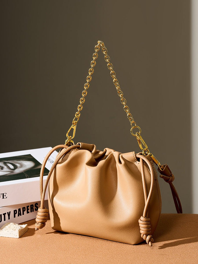 Mini sac seau en cuir, sac bandoulière avec chaîne, sac à lacets en cuir souple, sac à main tendance 2025, sac féminin chic, modèle Ipsy - Sac à main - Camel