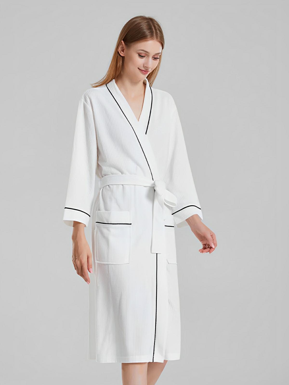 Peignoir homme femme, coton nid d'abeille doux, ceinture ajustable, poches pratiques, col en V moderne, peignoir long léger, peignoir bain confort, peignoir maison, modèle Lermi - Peignoir - Blanc M