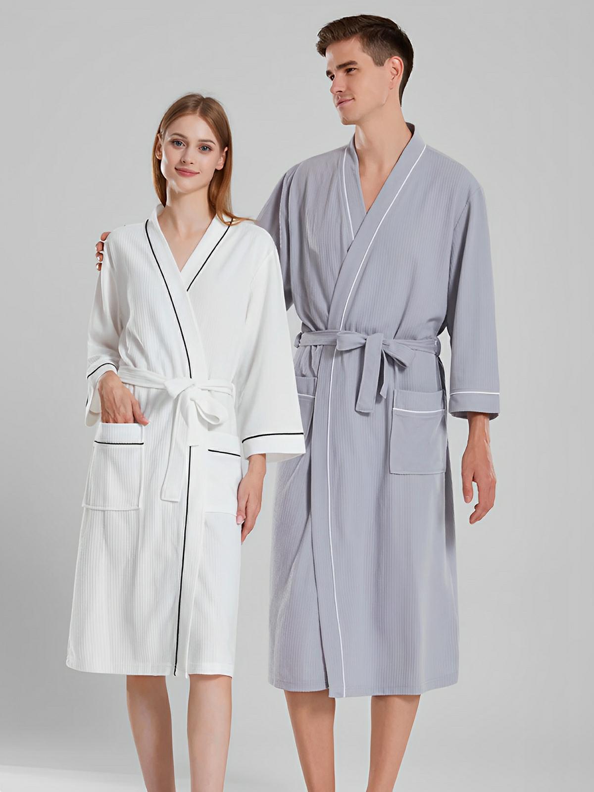 Peignoir homme femme, coton nid d'abeille doux, ceinture ajustable, poches pratiques, col en V moderne, peignoir long léger, peignoir bain confort, peignoir maison, modèle Lermi - Peignoir - Bleu marine M