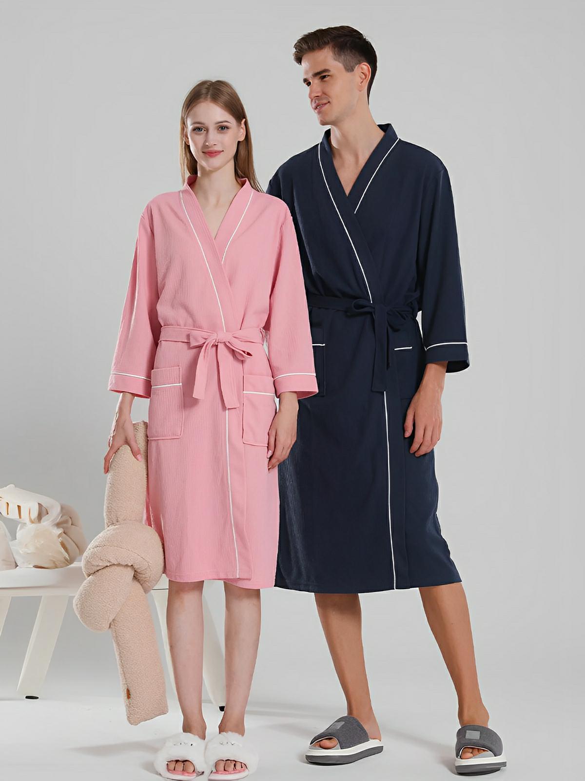 Peignoir homme femme, coton nid d'abeille doux, ceinture ajustable, poches pratiques, col en V moderne, peignoir long léger, peignoir bain confort, peignoir maison, modèle Lermi - Peignoir - Bleu marine M