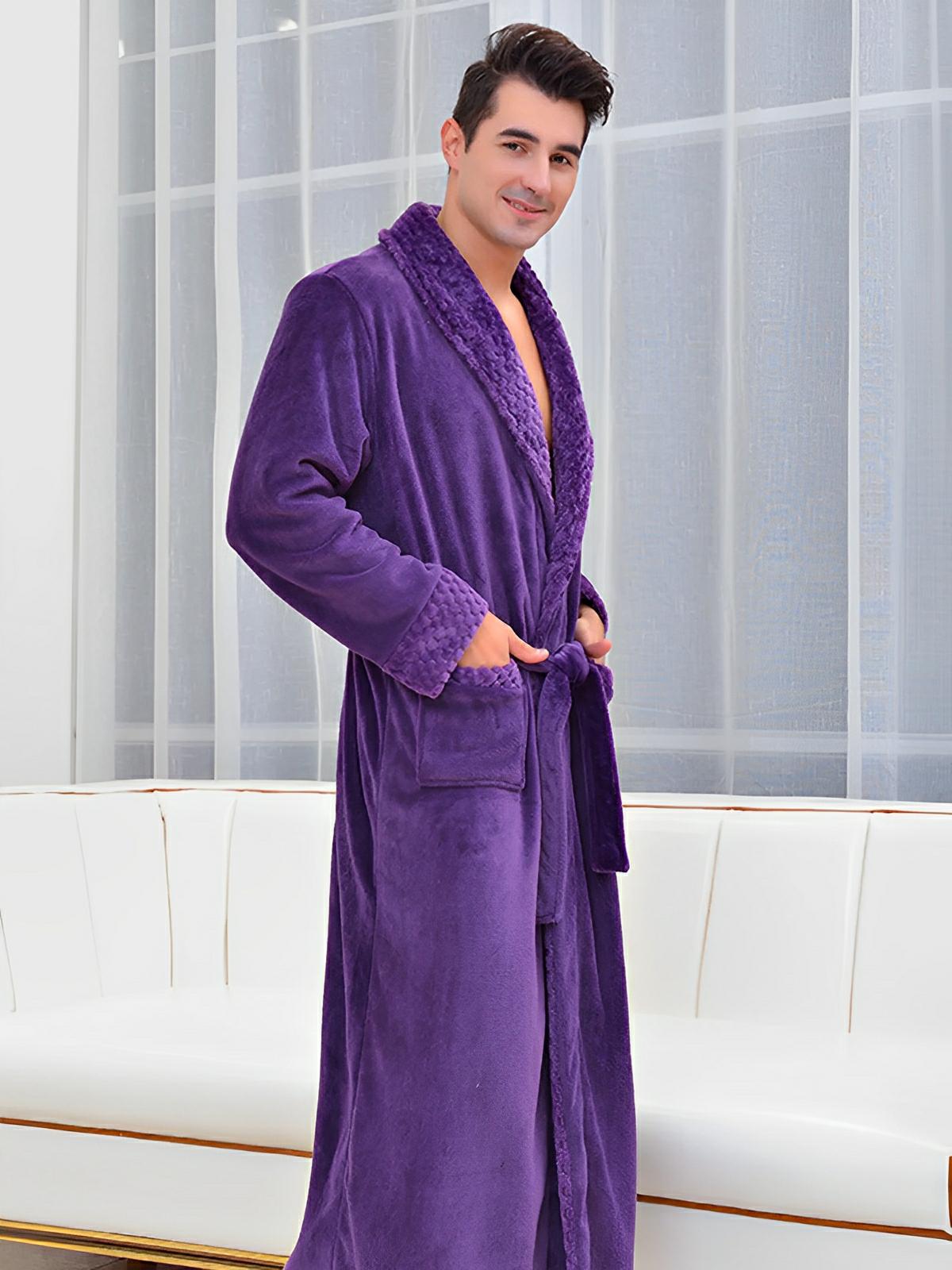 Peignoir long en flanelle ultra douce, modèle mixte, confort chaud pour l’hiver, ceinture à nouer, poches pratiques, col châle raffiné, modèle Porta - Peignoir - Violet M