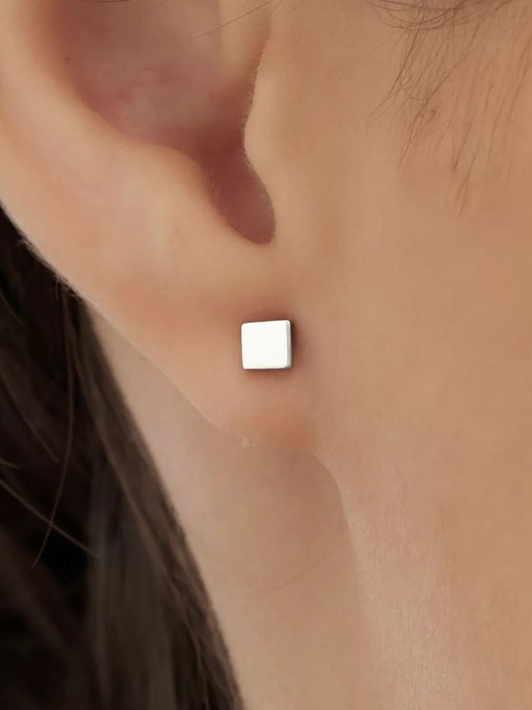 Petites boucles d’oreilles femme, carré minimaliste, acier inoxydable, or ou or rose, bijou léger, style moderne, modèle Elicheva - Boucles d'oreilles - Argent 4 mm