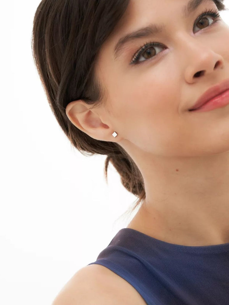 Petites boucles d’oreilles femme, carré minimaliste, acier inoxydable, or ou or rose, bijou léger, style moderne, modèle Elicheva - Boucles d'oreilles - Argent 4 mm