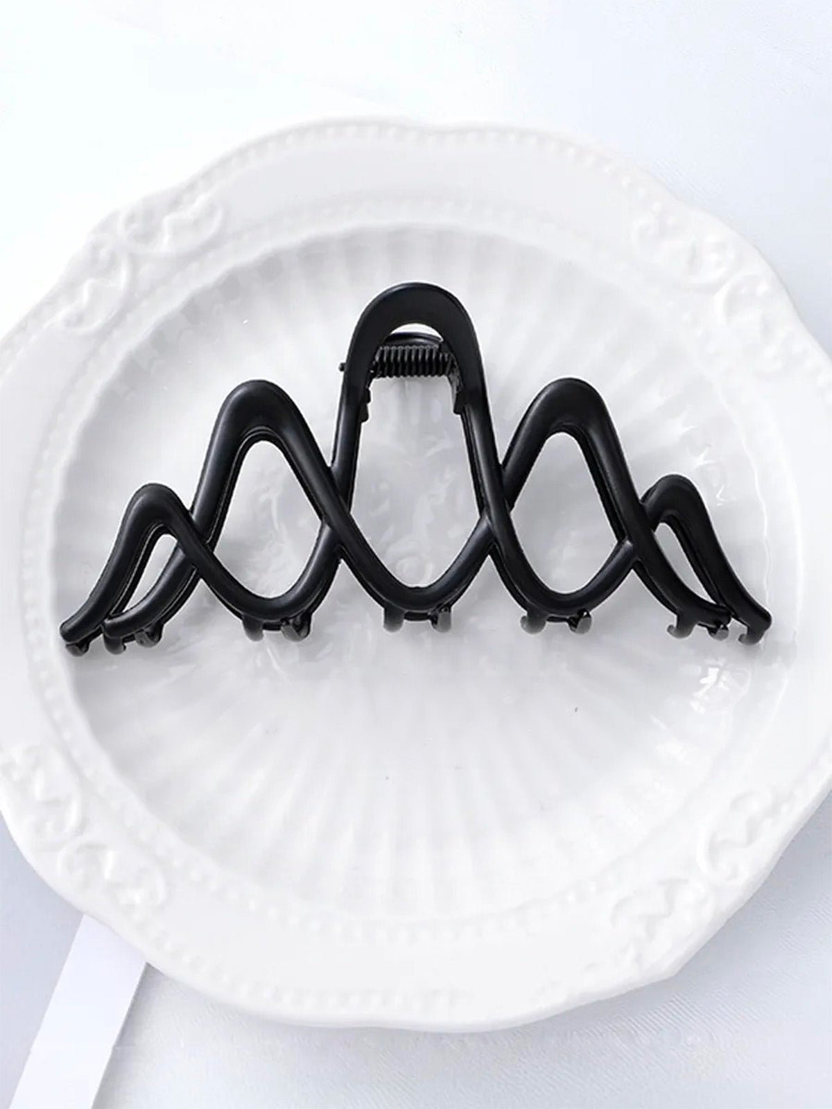 Pince à cheveux vague, pince crabe métal, grand accessoire cheveux, pince solide femme, coiffure chic, modèle Skilne - Pince à cheveux - Noir