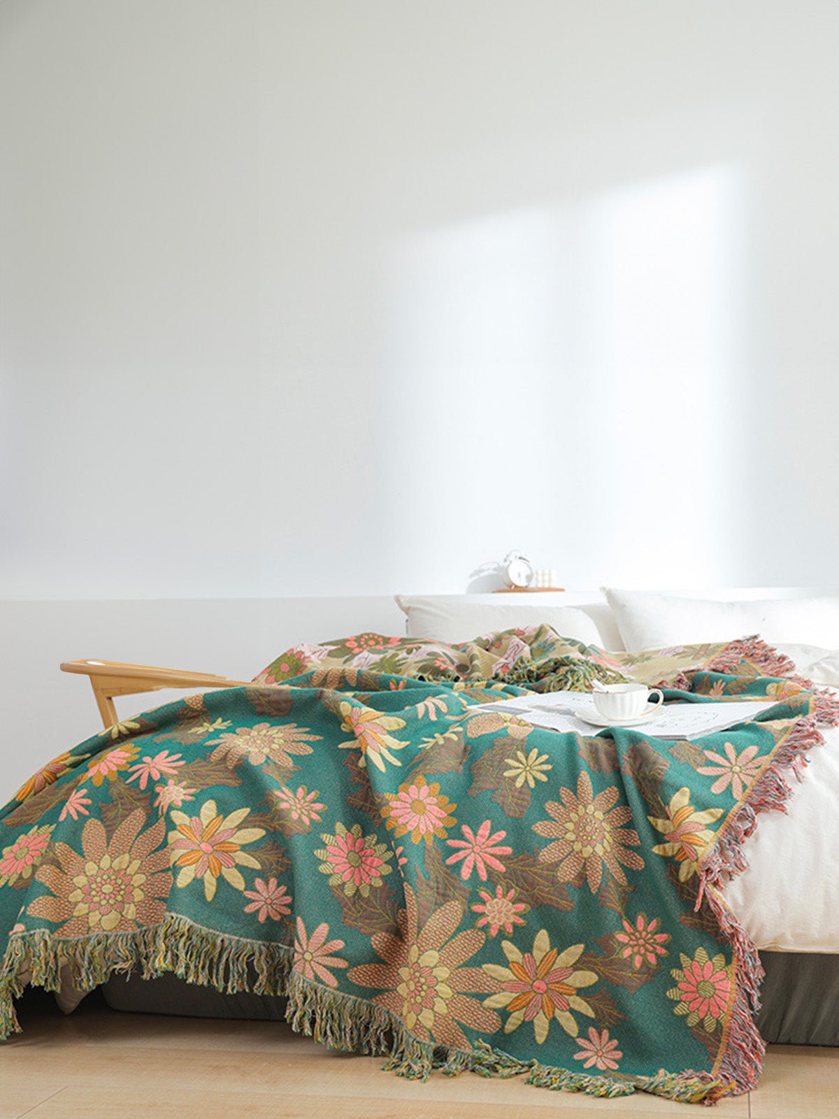 Plaid coton fleurs colorées, couverture décorative, jeté de canapé, grand format, ambiance naturelle, modèle Olya - Vert 250 x 230 cm