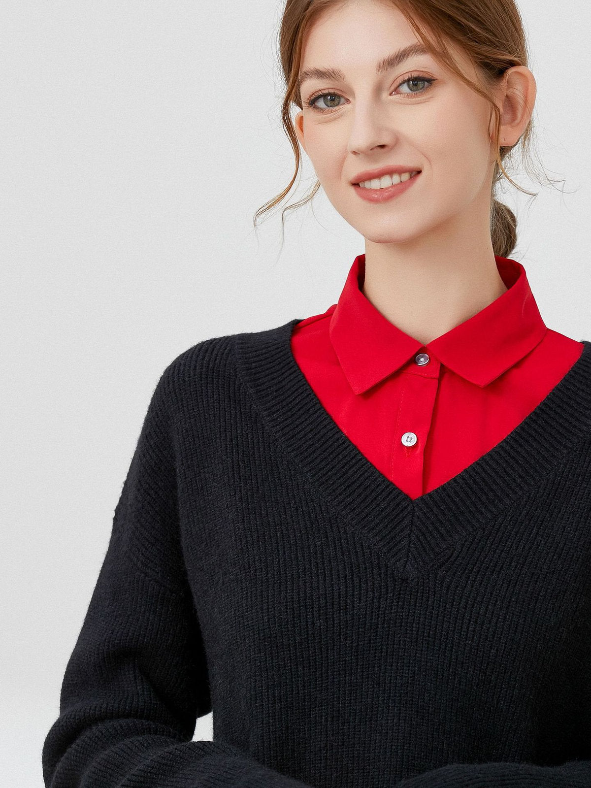 Plastron chemise femme, faux col amovible, col classique boutonné, accessoire sous pull, style raffiné, modèle Ozine - Plastron - Rouge