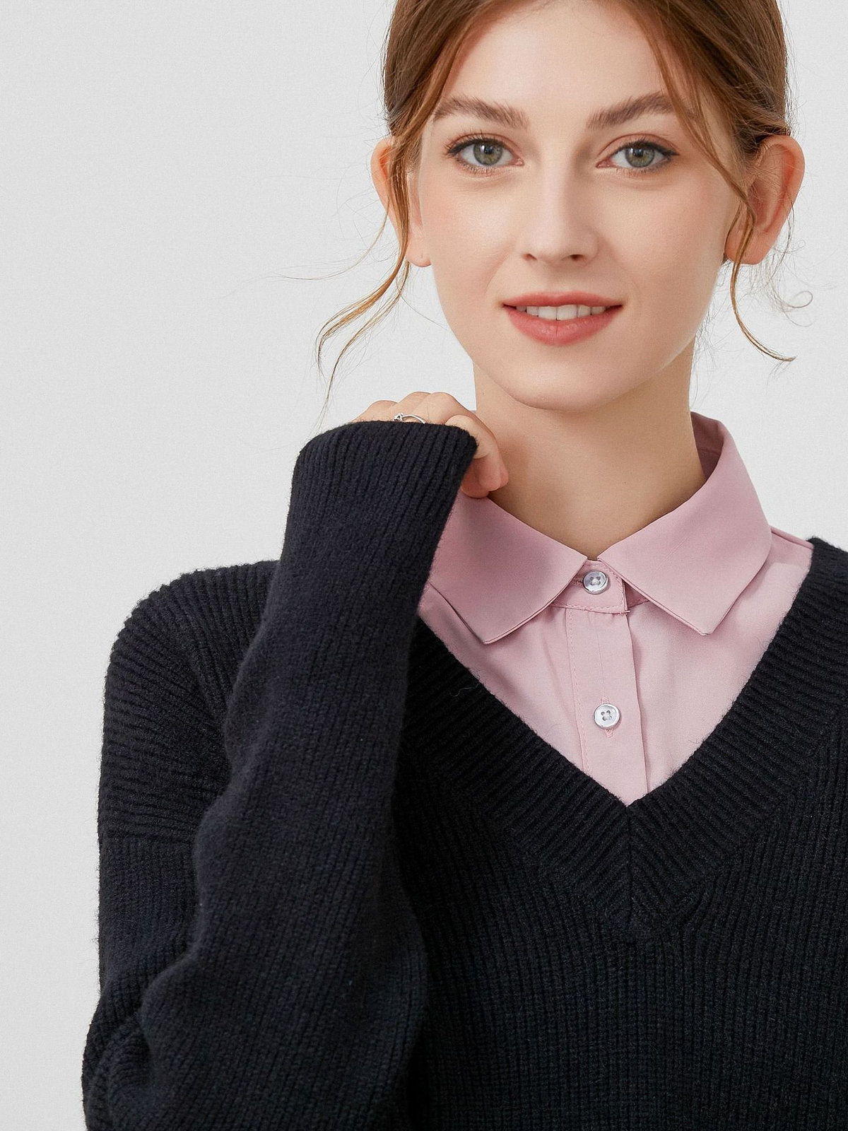 Plastron chemise femme, faux col amovible, col classique boutonné, accessoire sous pull, style raffiné, modèle Ozine - Plastron - Rose