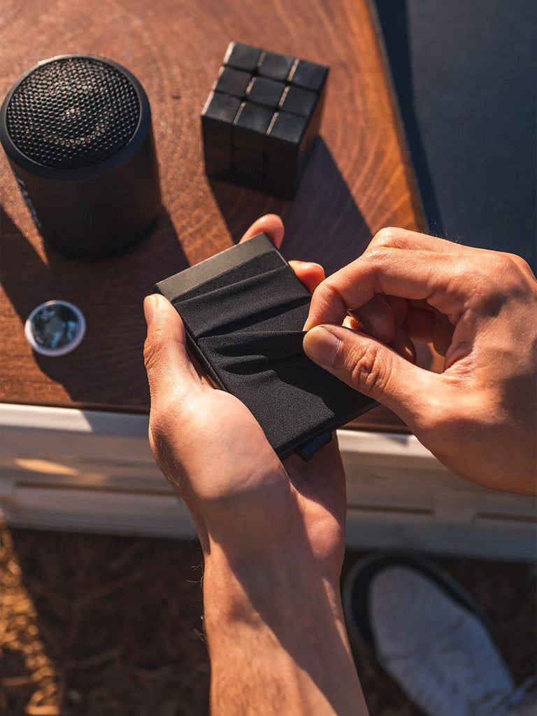 Porte - cartes en aluminium avec protection RFID, ultra - fin, à mécanisme d’éjection rapide, modèle Xylen - Porte - feuille - Noir