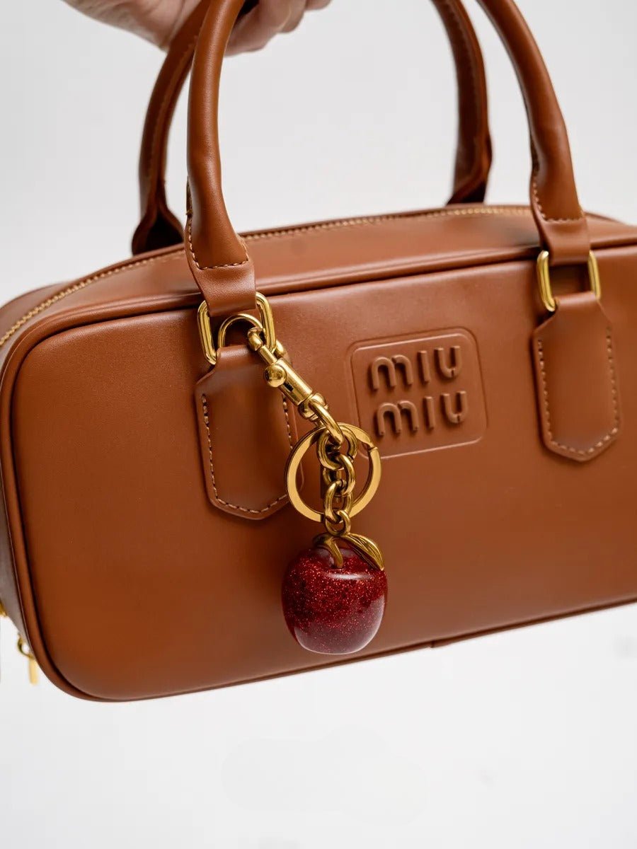 Porte - clés pomme rouge, bijou de sac, breloque brillante, accessoire tendance, pendentif sac, modèle Adèle - Rouge