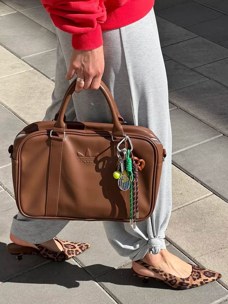 Porte - clés sac fantaisie, breloques sport et fun, banane lego, bretzel, tennis, corde colorée, modèle Vayana - Multicolore