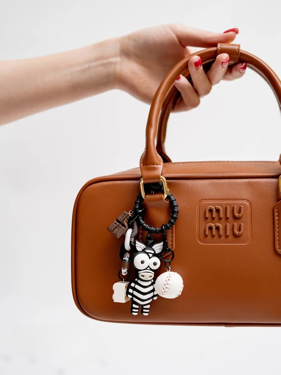 Porte - clés zèbre, bijou de sac mignon, pendentif sac à main, accessoire fantaisie, breloque originale, modèle Zéla - Noir