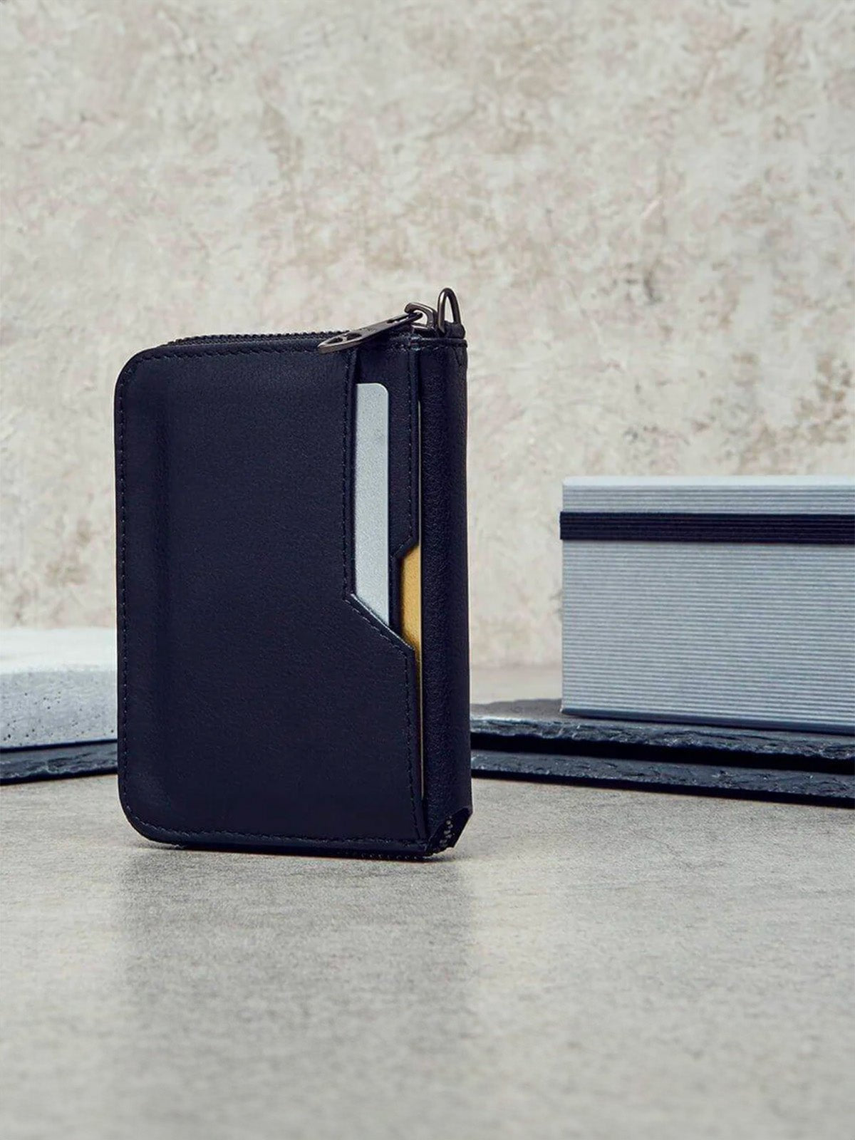 Portefeuille homme compact RFID, en simili vegan, zip intégral, tiroir cartes, format mince, pratique et moderne, modèle Ruino - Porte - feuille - Noir