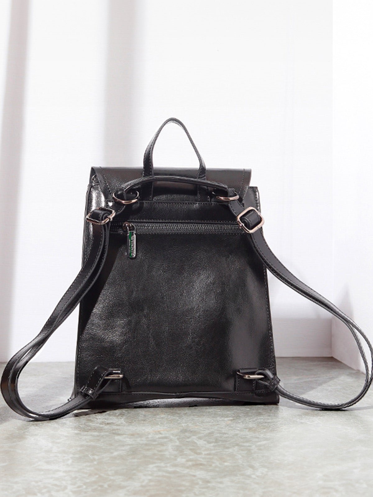 Sac à dos cuir femme, sac à dos ville, sac dos souple, sac dos fermeture magnétique, sac dos quotidien, modèle Osanne - Sac à dos - Noir