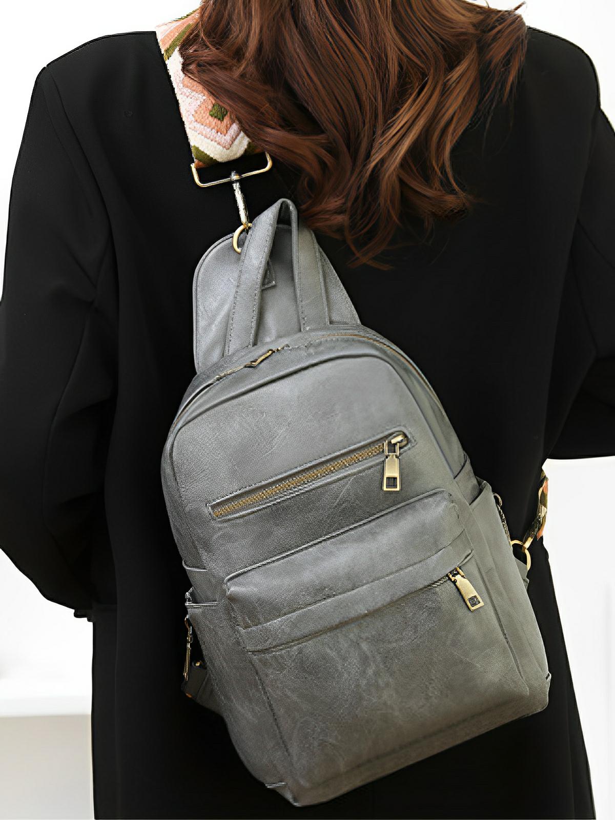 Sac à dos femme, sac bandoulière, design vintage, multi - poches, simili vegan effet, modèle Diana - Sac à dos - Gris