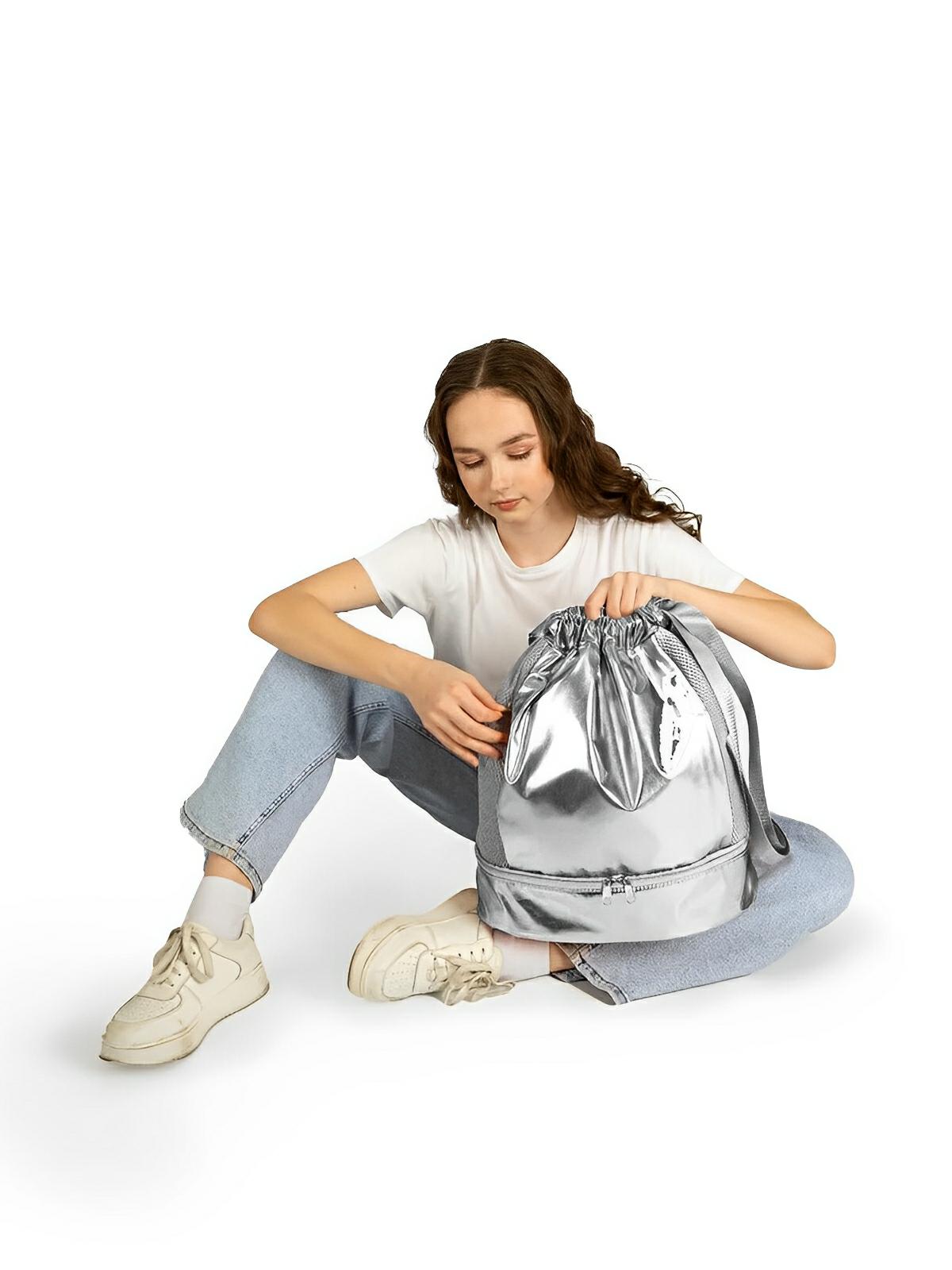 Sac à dos sport femme, grande capacité, compartiment chaussures, tissu déperlant, léger, confort optimal, modèle Blandine - Sac à dos - Argent