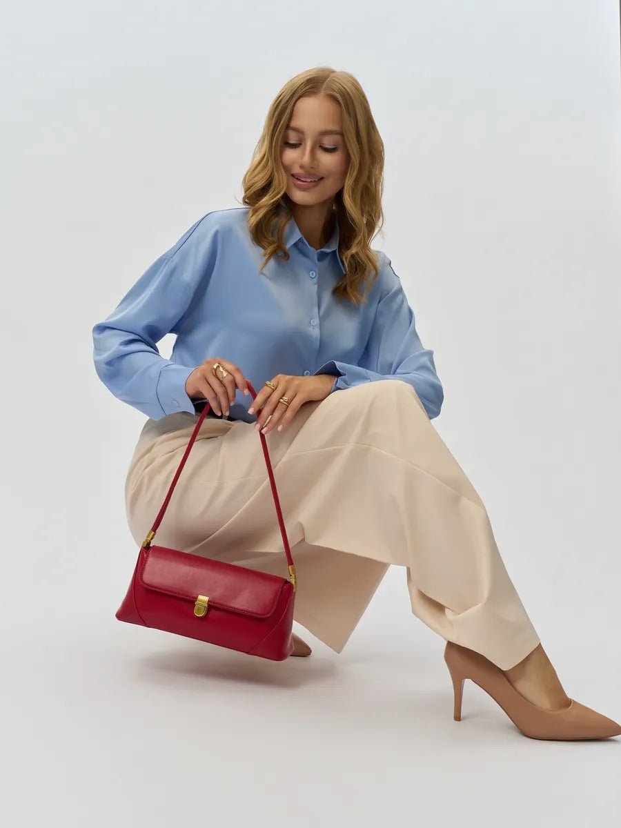 Sac à main baguette femme, sac bandoulière femme, sac épaule vintage, petit sac rigide, sac fermeture dorée, sac chic, modèle Ingrid - Sac à main - Rouge