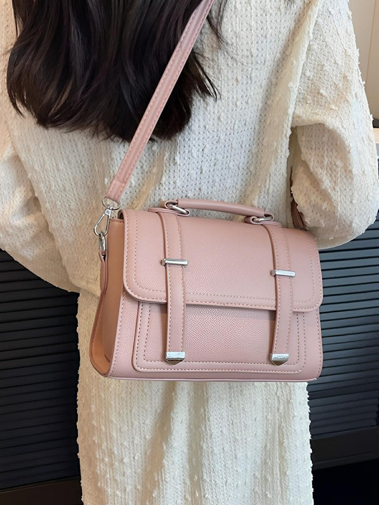 Sac à main baguette noir en simili vegan, bandoulières interchangeables, format structuré, multi - compartiments, élégant et pratique, modèle Katia - Sac à main - Rose