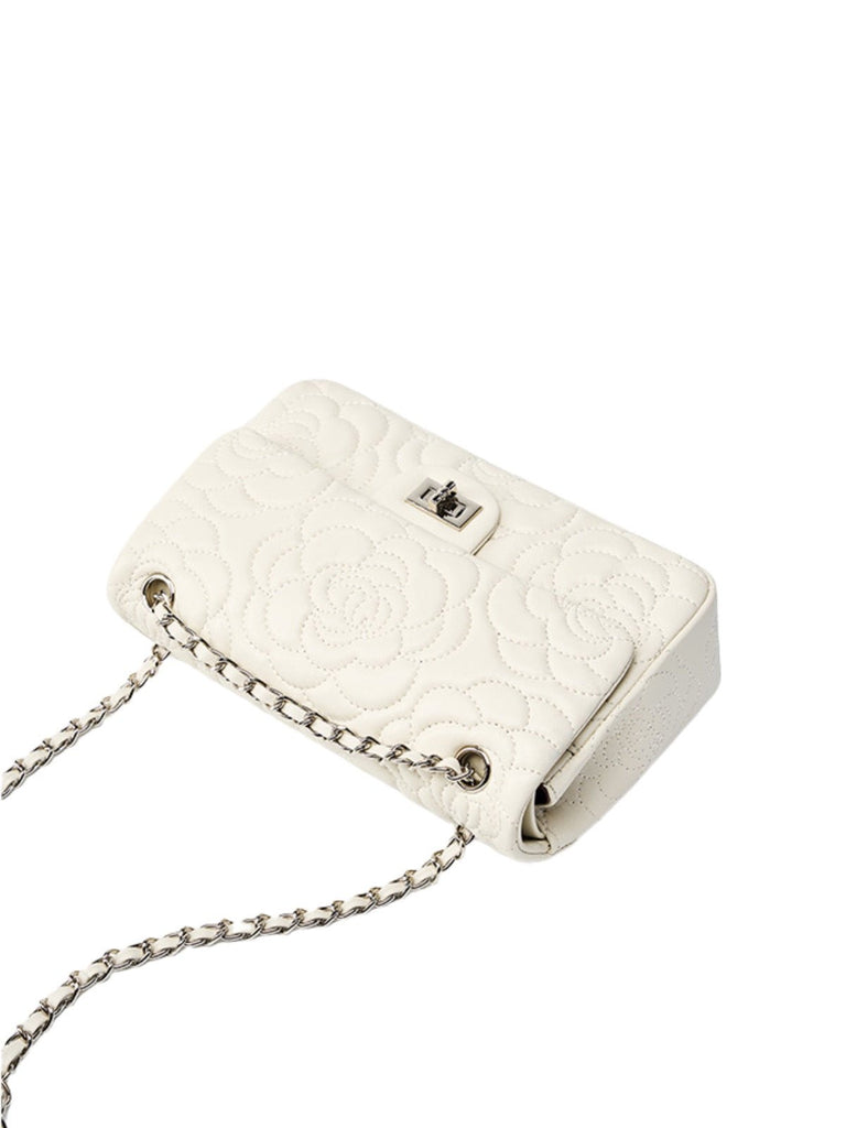 Sac à main bandoulière femme cuir matelassé, chaîne argentée, format moyen, rabat à fermoir, style floral, modèle Gimea - Sac à main - Blanc