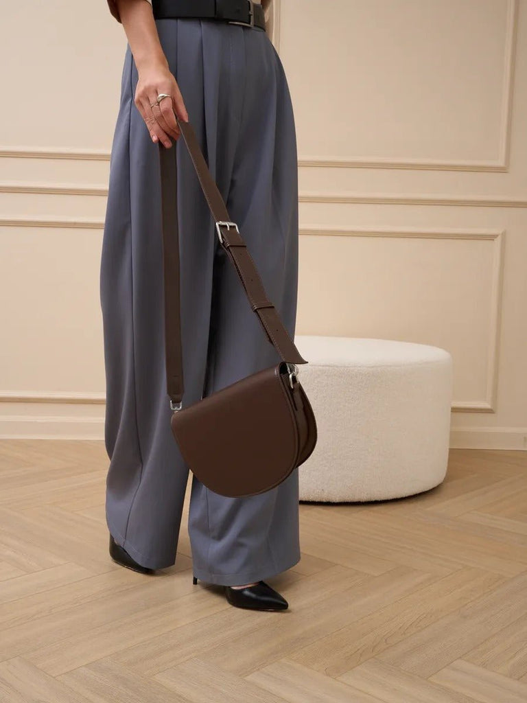 Sac à main bandoulière femme, sac demi - lune, sac PU, sac minimaliste, petit sac épaule, modèle Coloma - Sac à main - Marron