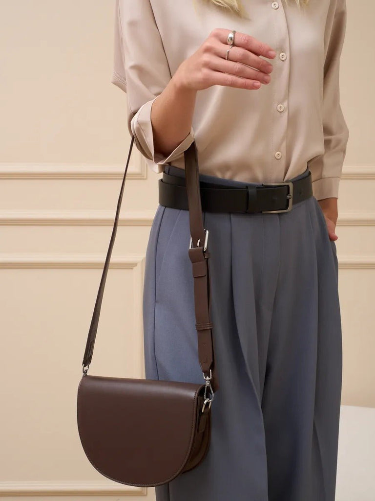 Sac à main bandoulière femme, sac demi - lune, sac PU, sac minimaliste, petit sac épaule, modèle Coloma - Sac à main - Marron