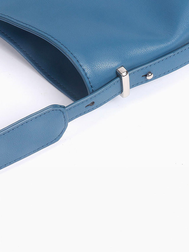 Sac à main cabas cuir, porté épaule, grande contenance, style minimaliste, fermeture magnétique, original et moderne, y2k, modèle Charite - Sac à main - Bleu