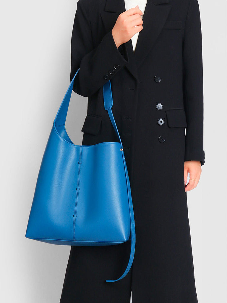 Sac à main cabas cuir, porté épaule, grande contenance, style minimaliste, fermeture magnétique, original et moderne, y2k, modèle Charite - Sac à main - Bleu