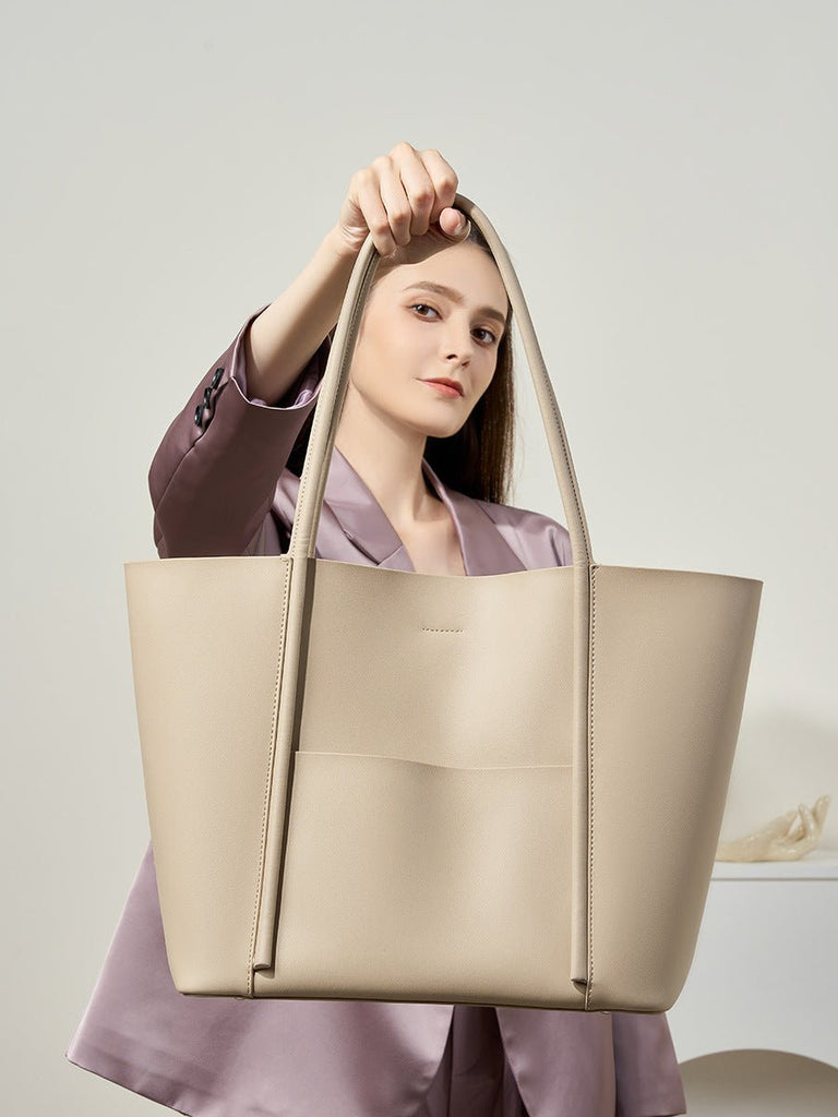 Sac à main cabas en cuir, grand format, porté épaule, compartiment zippé, souple et structuré, sac école et quotidien, modèle Cédale - Sac à main - Beige