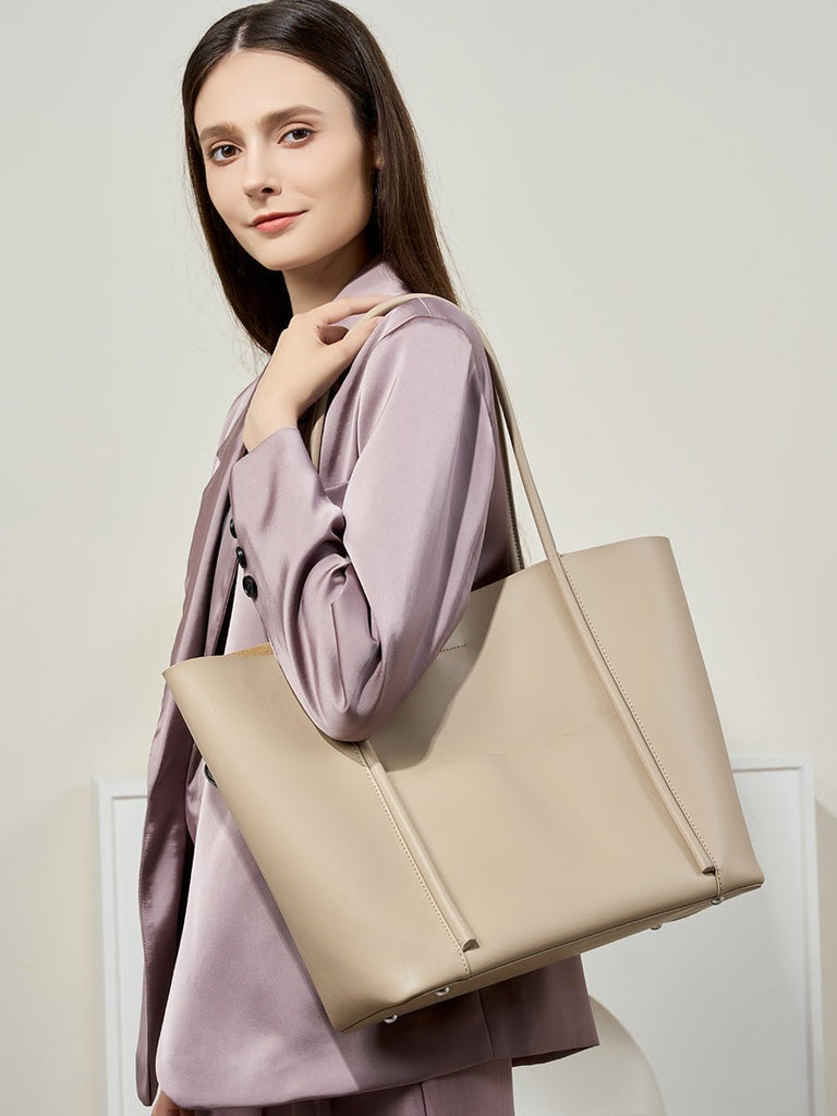 Sac à main cabas en cuir, grand format, porté épaule, compartiment zippé, souple et structuré, sac école et quotidien, modèle Cédale - Sac à main - Beige