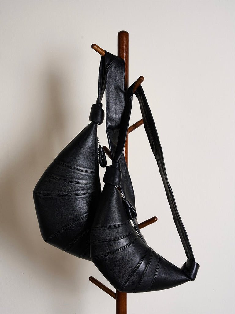 Sac à main en cuir de mouton noir, forme croissant, porté épaule, design structuré, zip sécurisé, y2k, modèle Yuka - Sac à main - Noir M