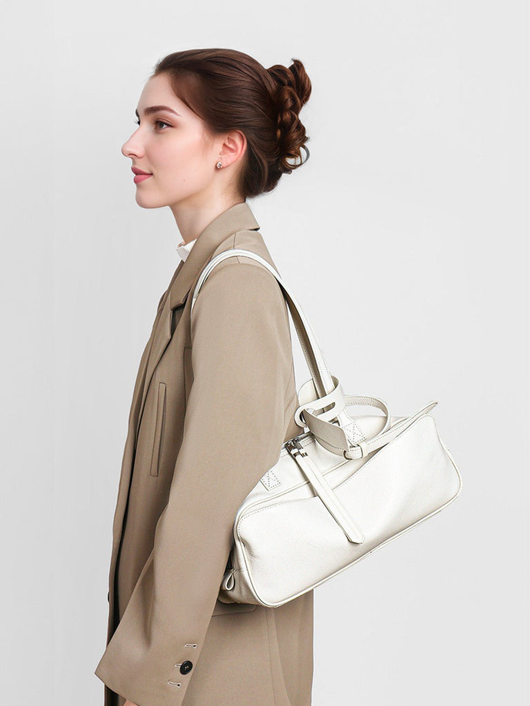 Sac à main en cuir grainé, bandoulière réglable, grand compartiment, format rectangulaire, style épuré, modèle Digne - Sac à main - Blanc