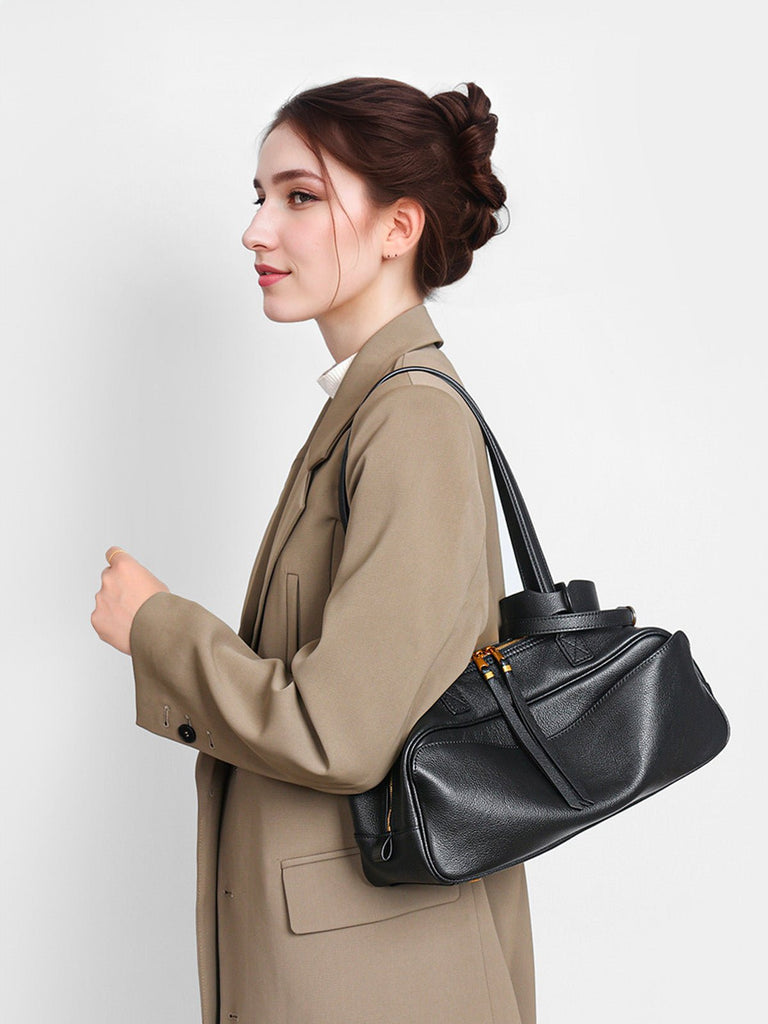 Sac à main en cuir grainé, bandoulière réglable, grand compartiment, format rectangulaire, style épuré, modèle Digne - Sac à main - Noir