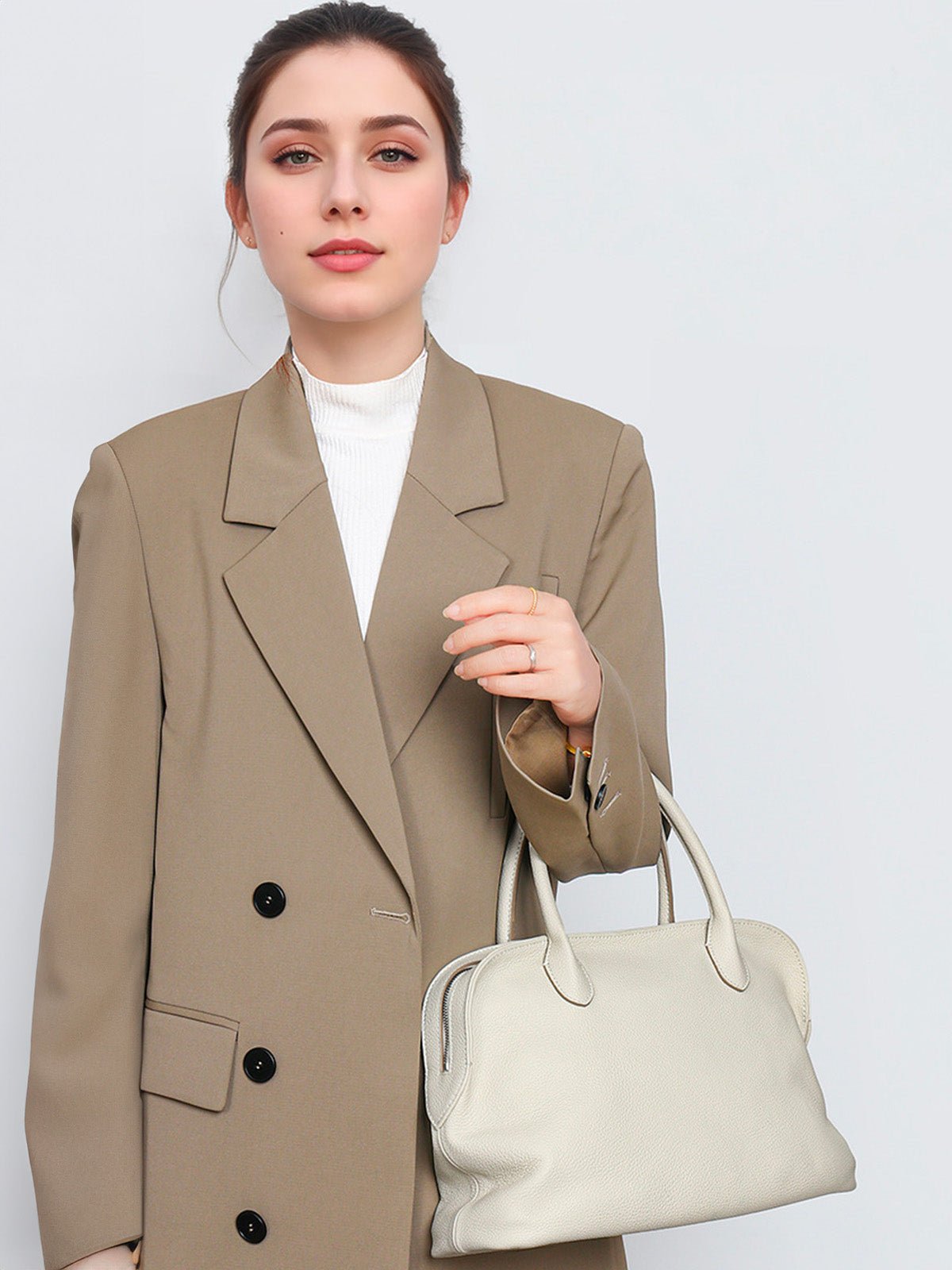 Sac à main en cuir ivoire, porté main et épaule, grande capacité, souple, zip sécurisé, modèle Andreane - Sac à main - Blanc