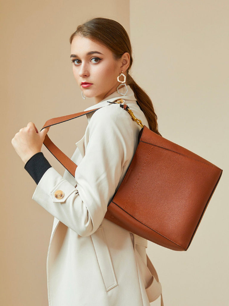 Sac à main en cuir, sac bandoulière, format seau, anse réglable, look vintage, sac quotidien femme, modèle Enzima - Sac à main - Marron