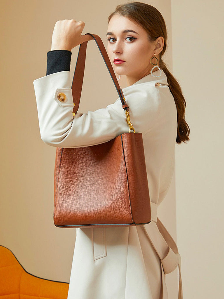 Sac à main en cuir, sac bandoulière, format seau, anse réglable, look vintage, sac quotidien femme, modèle Enzima - Sac à main - Marron