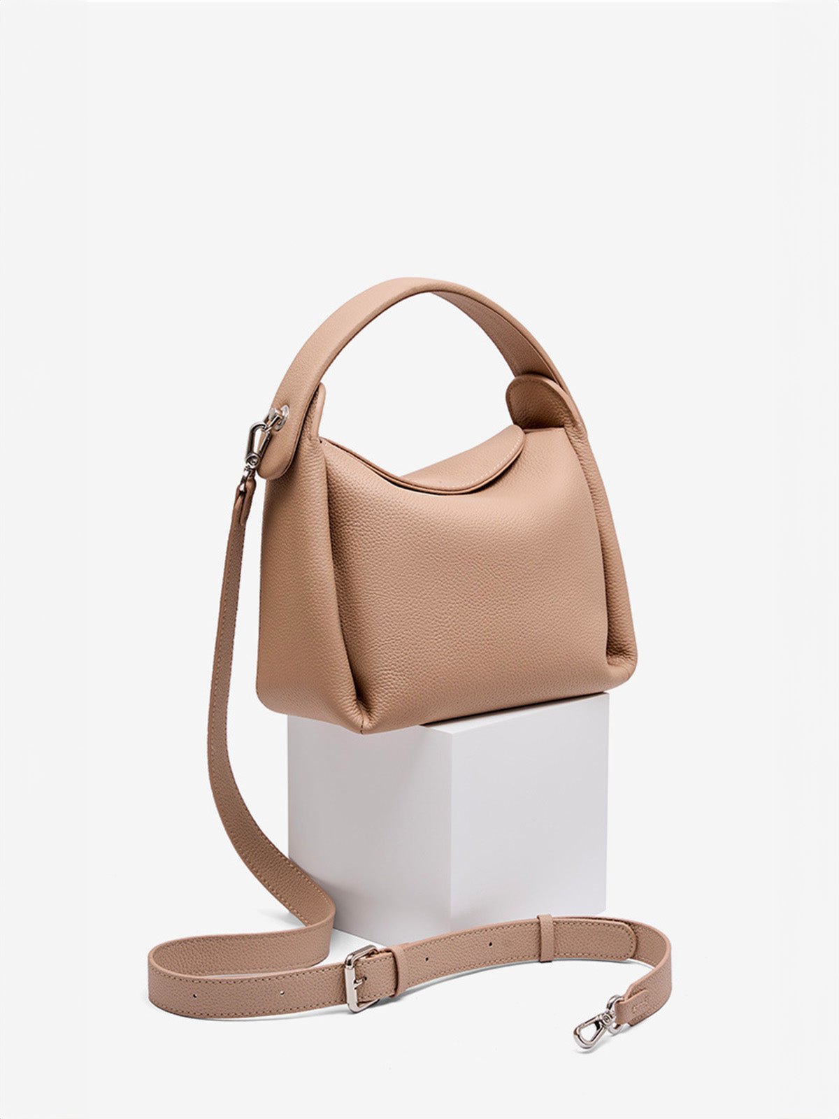 Sac à main en cuir souple femme, sac bandoulière cuir grainé, sac à main moyen format, look moderne et original, modèle Kéfrine - Sac à main - Beige