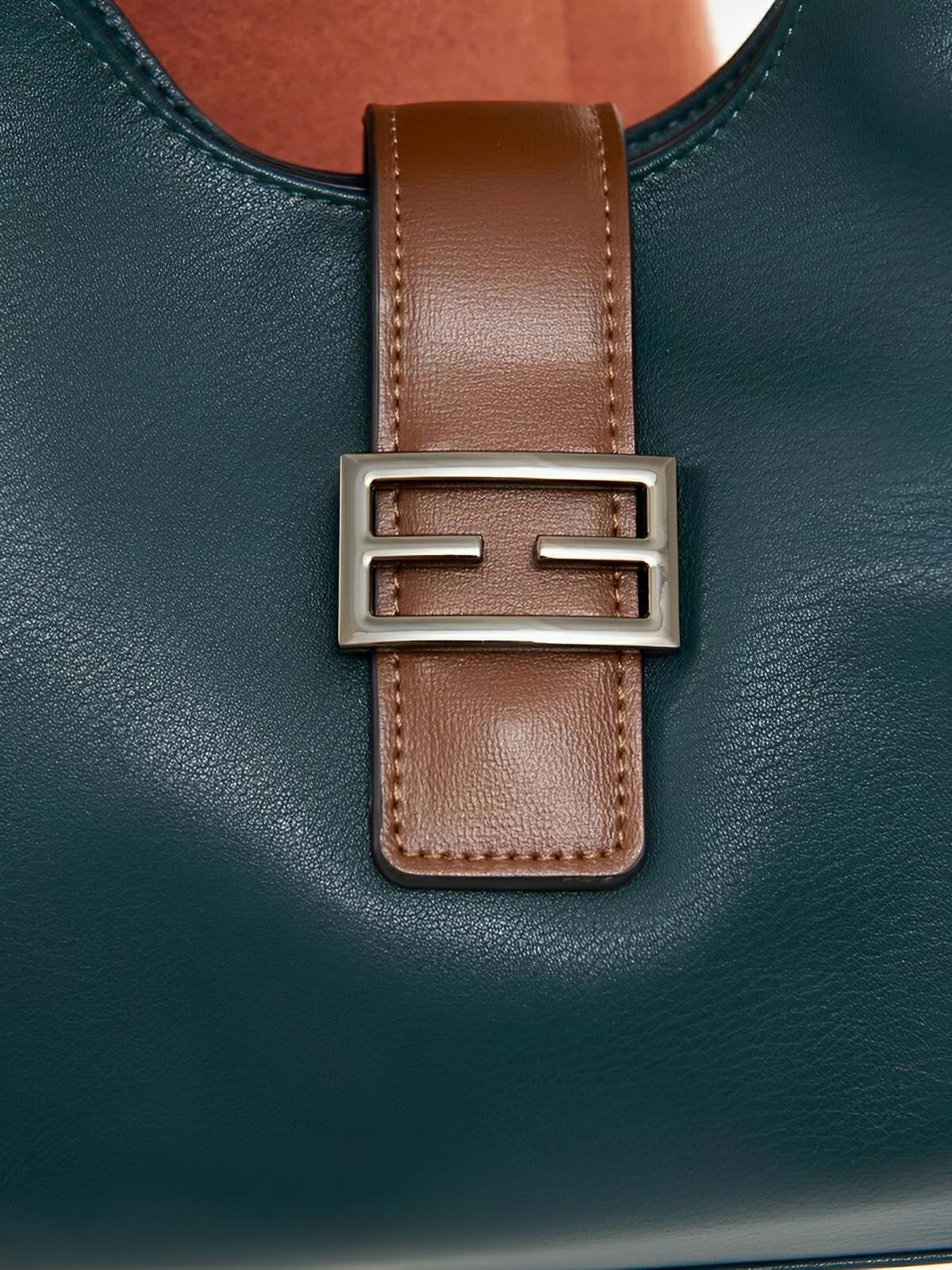Sac à main en simili vegan, bandoulière ajustable, grand format, compartiments multiples, style rétro, modèle Chloé - Sac à main - Vert