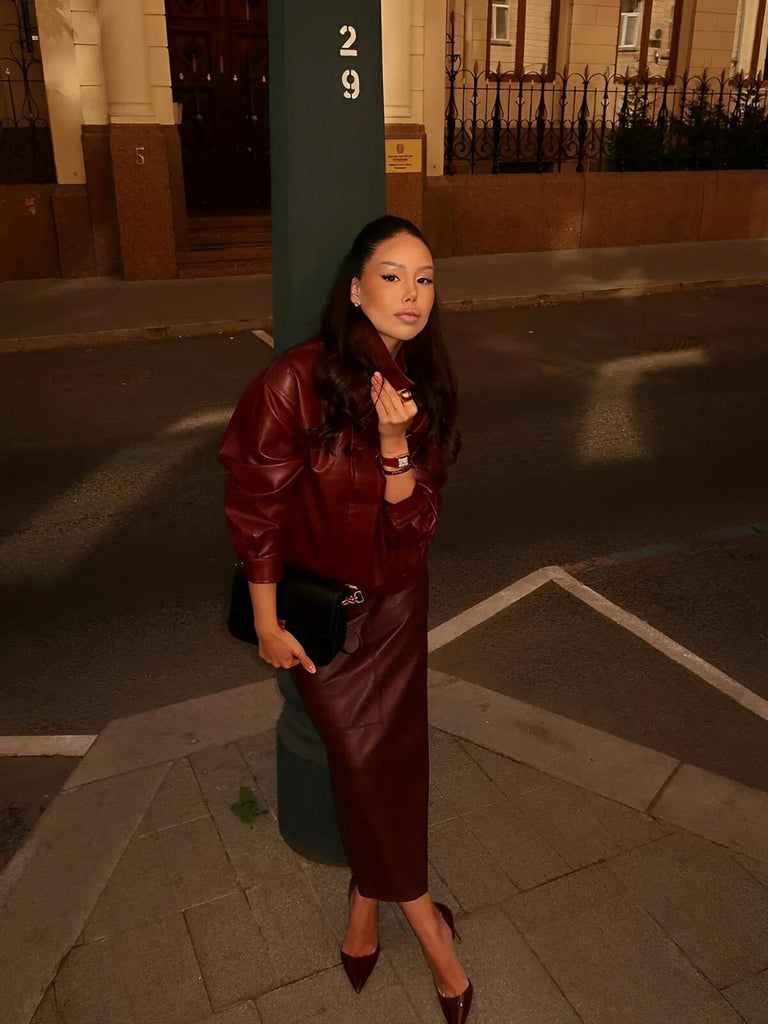 Sac à main en simili vegan, design rétro, fermeture métallique, porté épaule, élégant et pratique, modèle Carine - Sac à main - Noir